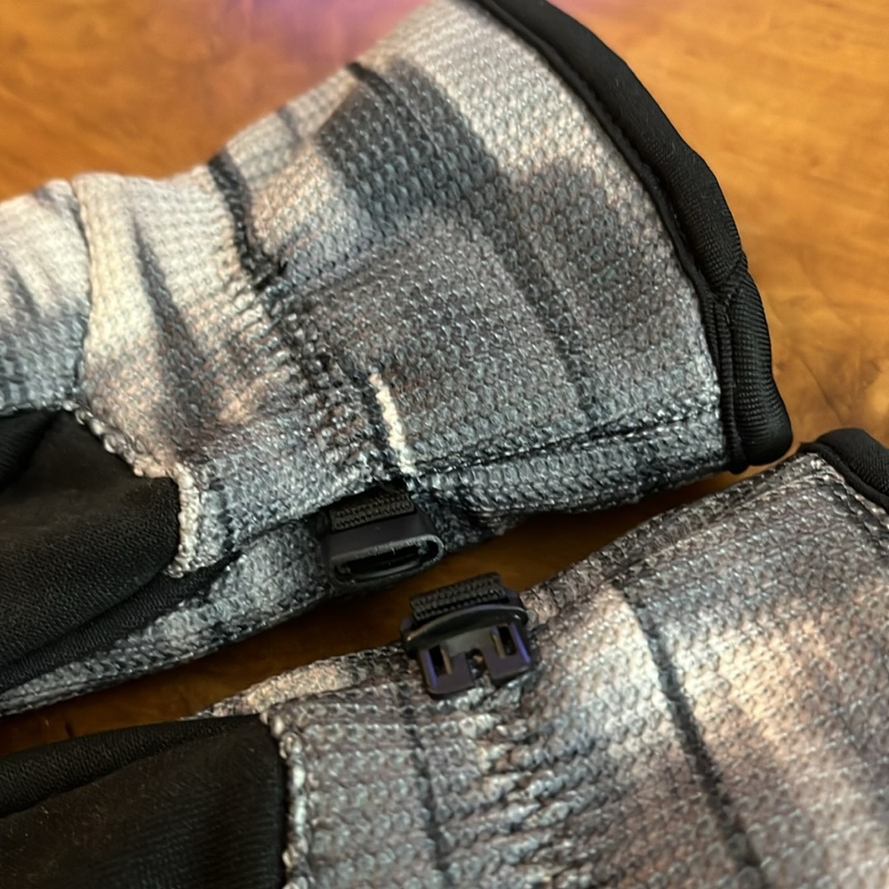 Spyder Mittens - Picture 5 of 6
